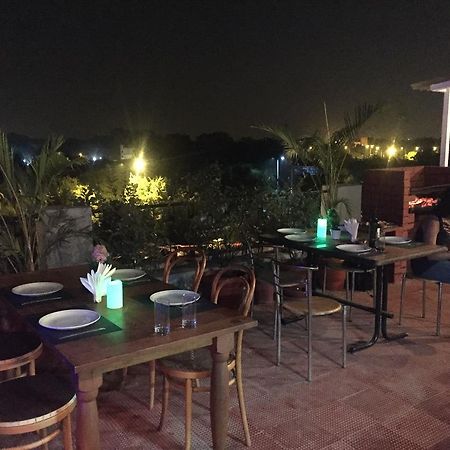 ניו דלהי Mykonos Guest House And Spa מראה חיצוני תמונה